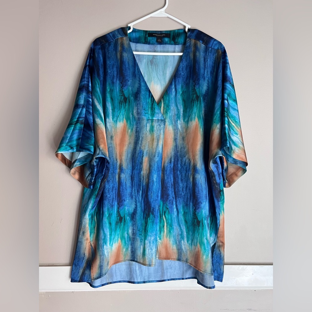 Vibrant Blue and Tan V-Neck Tunic